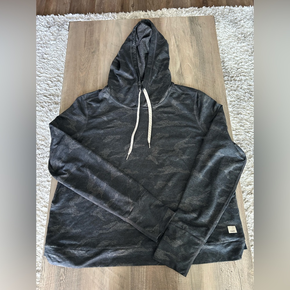 Vuori Women’s Charcoal Black Camo Lightweight Hooded Sweatshirt